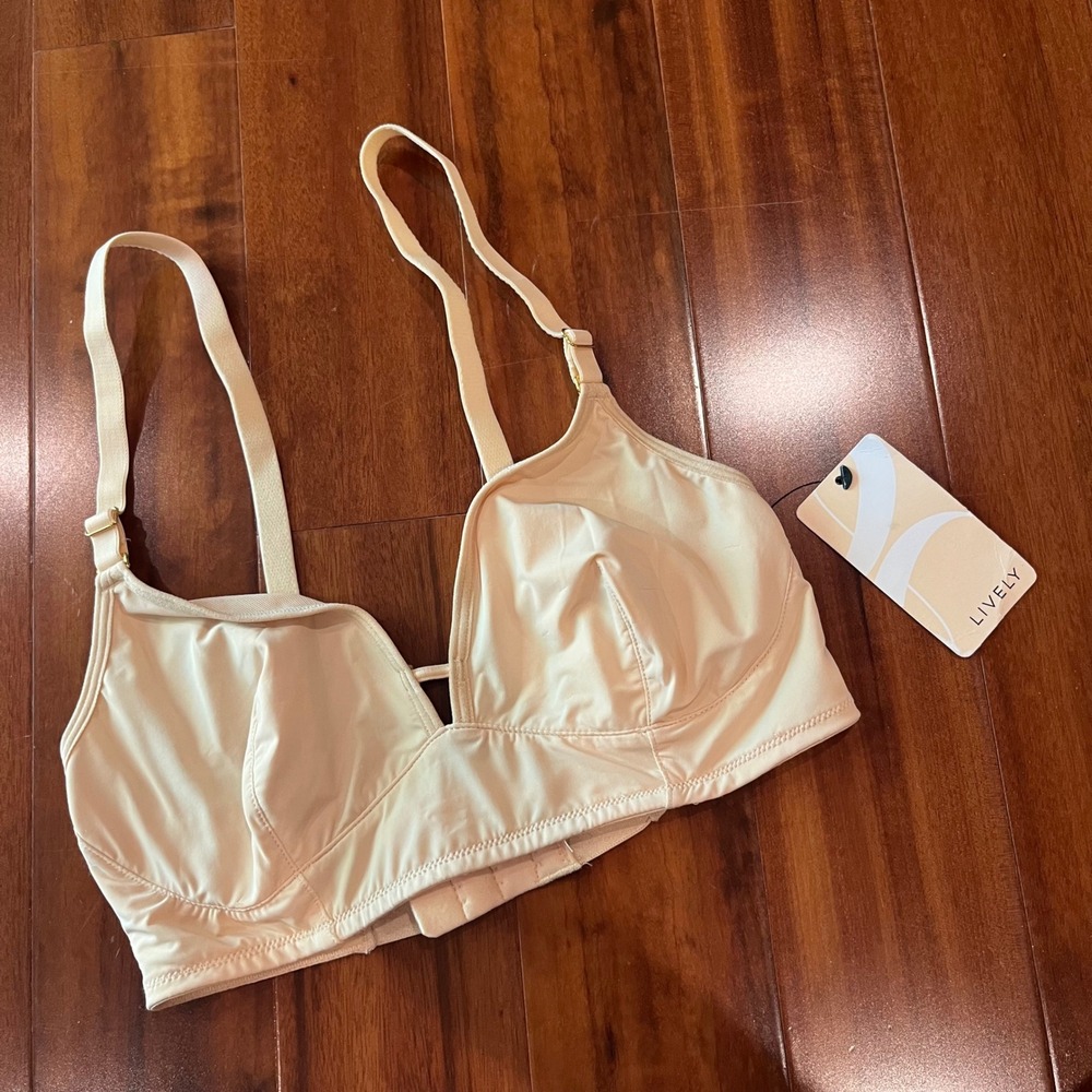 Lively Wireless Bralette Small Toasted Almond Mesh Bra 42250 Beige Nude New NWT